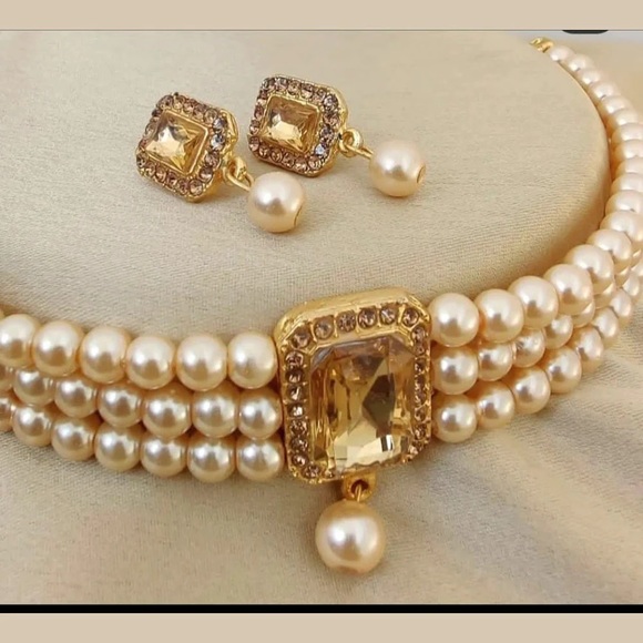 Austrian stone necklace set with earrings - Picture 1 of 1